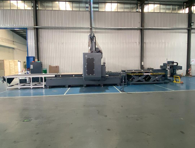 Auto Lable CNC Router Machine for Furniture Production
